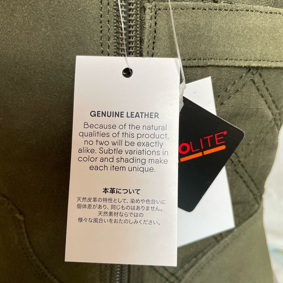 Winter Boots - Picture 5 of 9